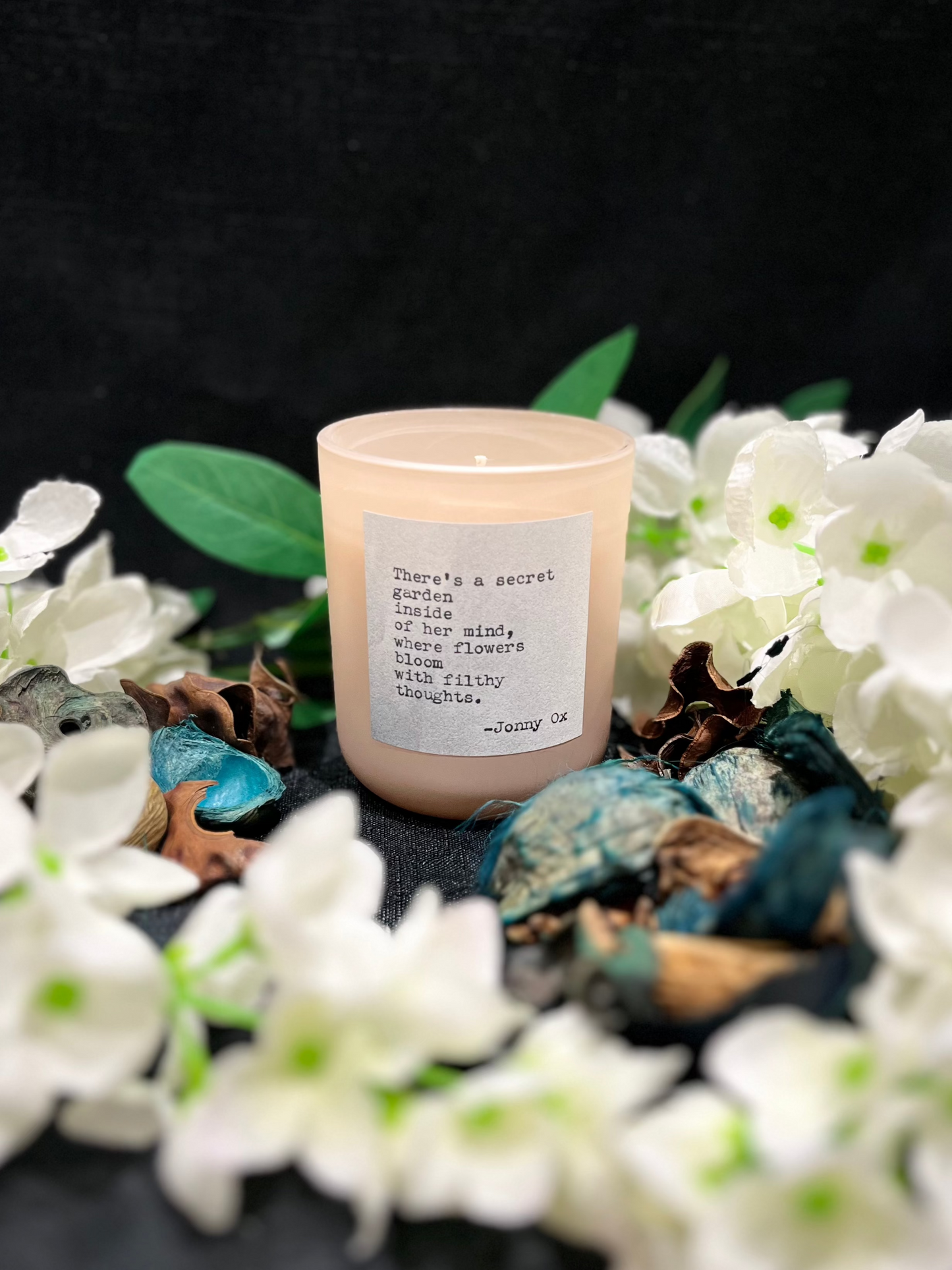 Love Quote Candles: "There's a Secret Garden in Her Mind" 20cl