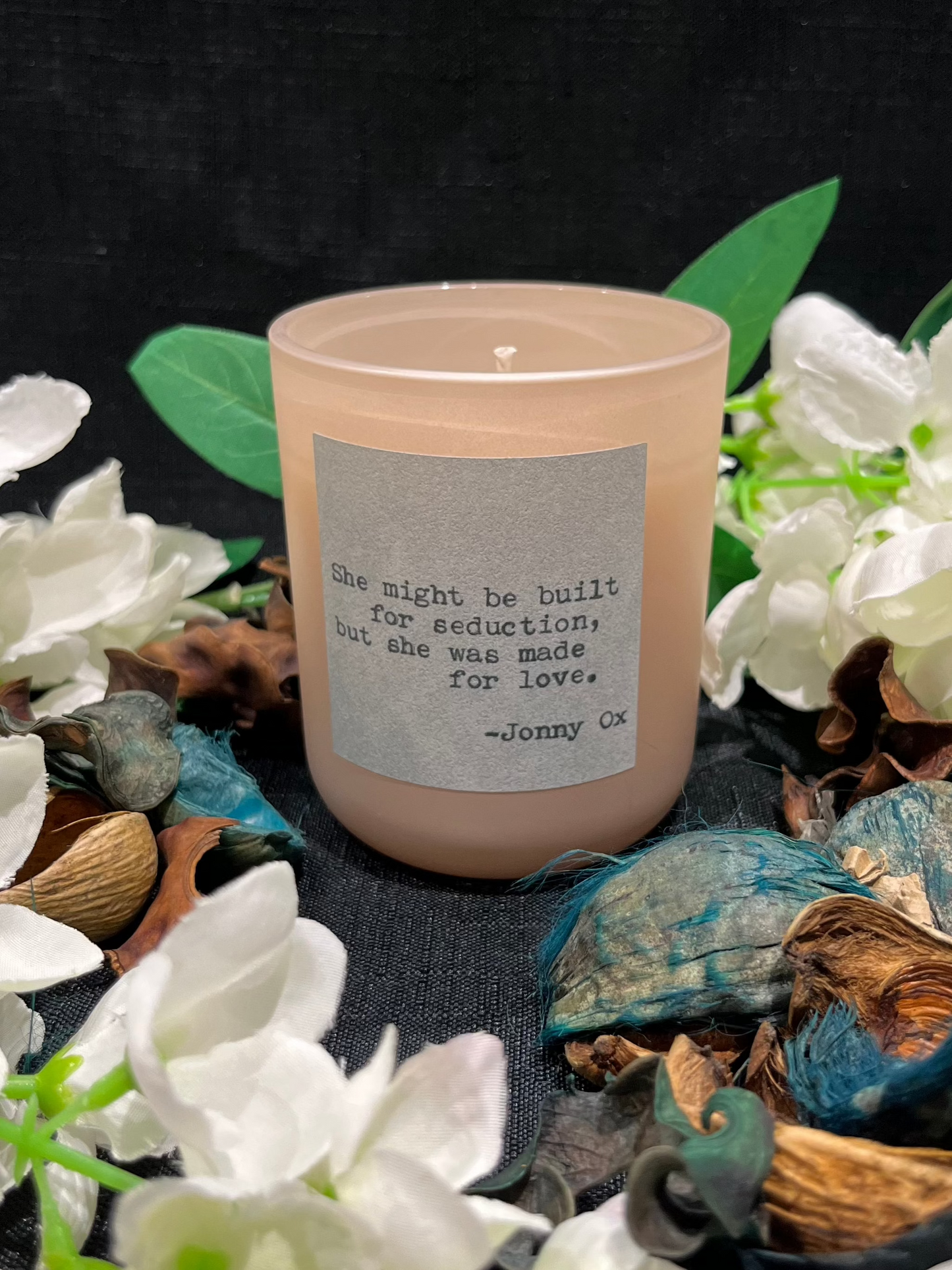 Love Quote Candles: "She was made for love" 20cl