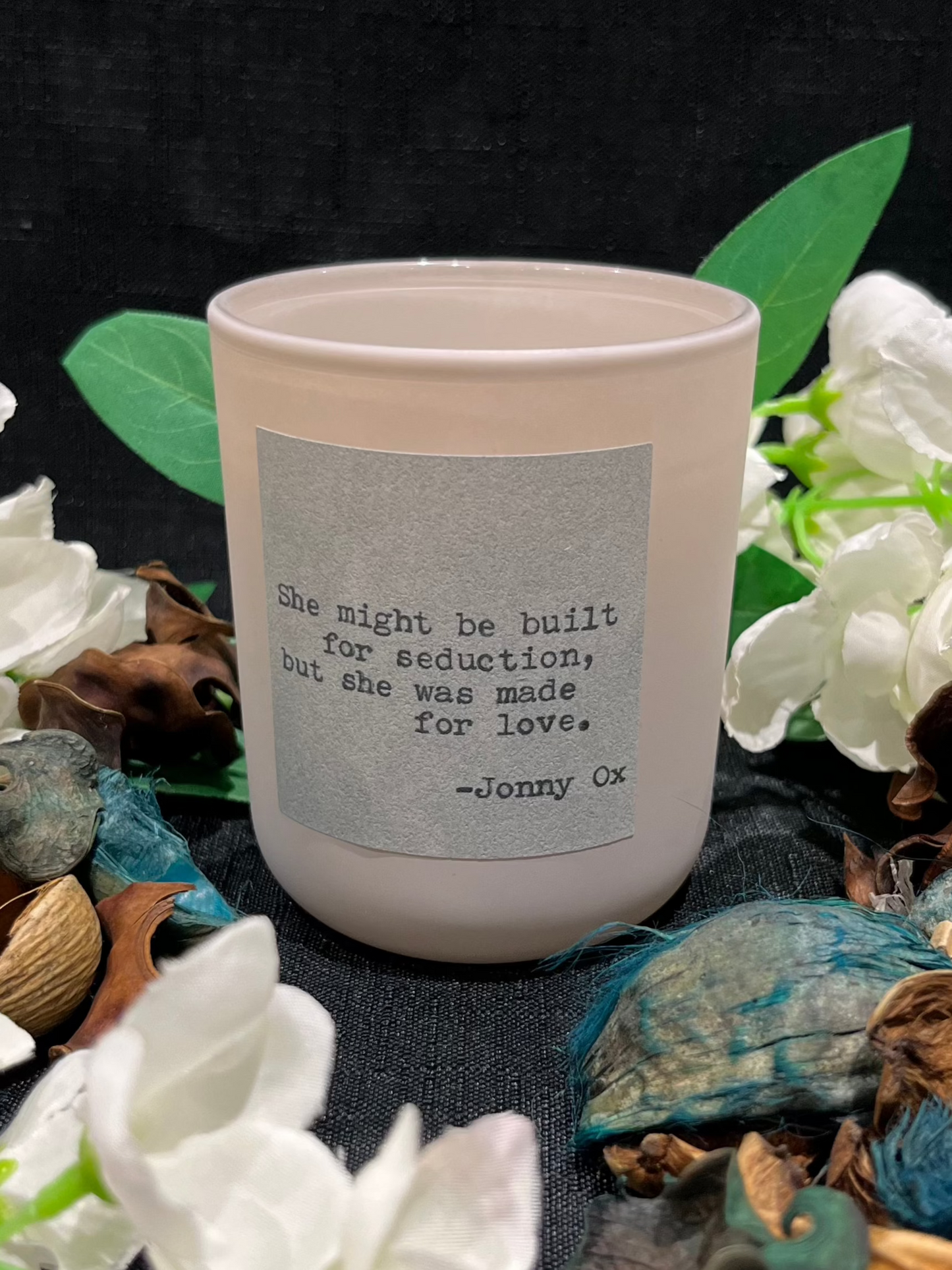 Love Quote Candles: "She was made for love" 20cl